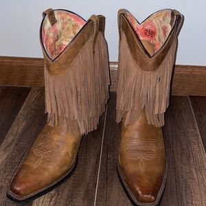 Women’s Ariat boots